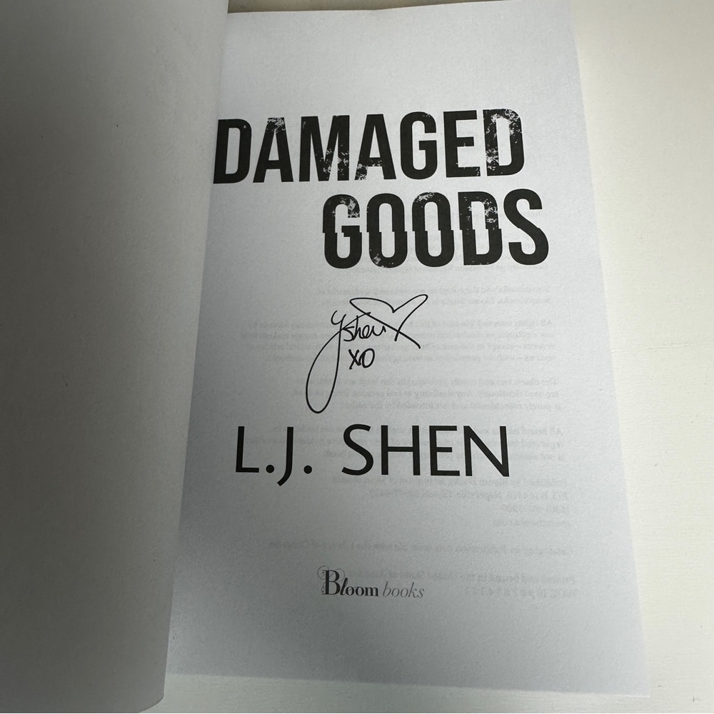 Probably Smut Damaged Goods by L.J. Shen signed by author special edition - Picture 3 of 4